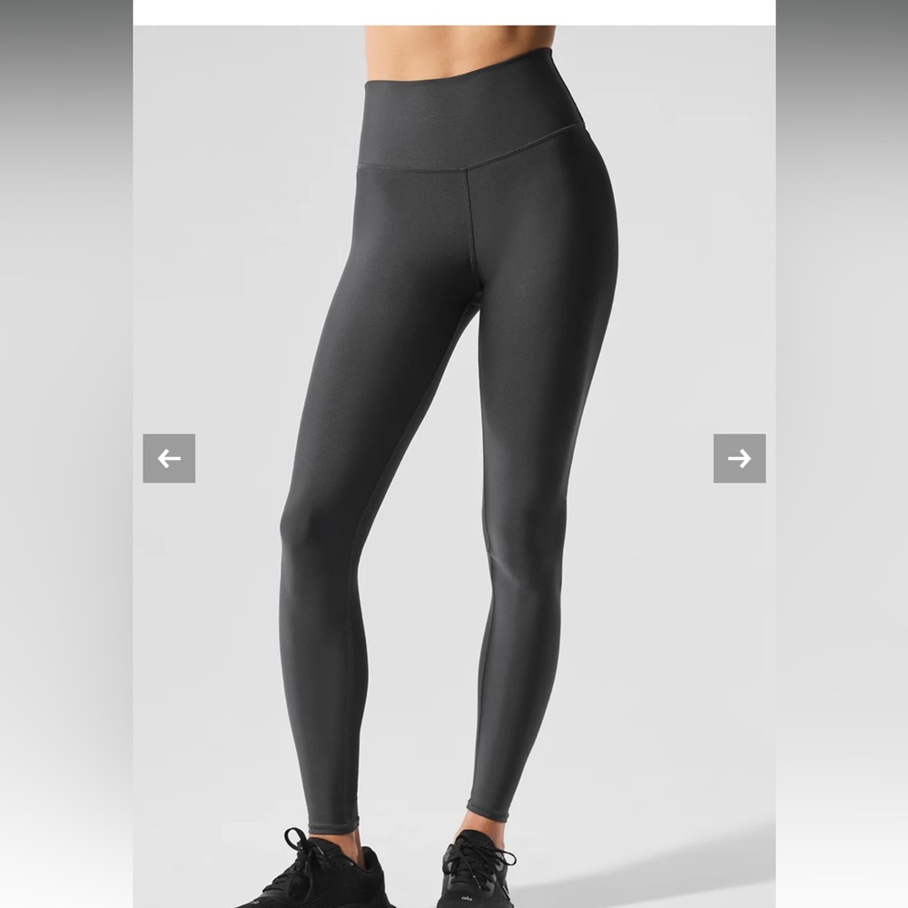 Alo High-Waisted Airlift Legging - anthracite color